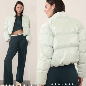 Athleta SUMMIT CROPPED SHINE DOWN PUFFER